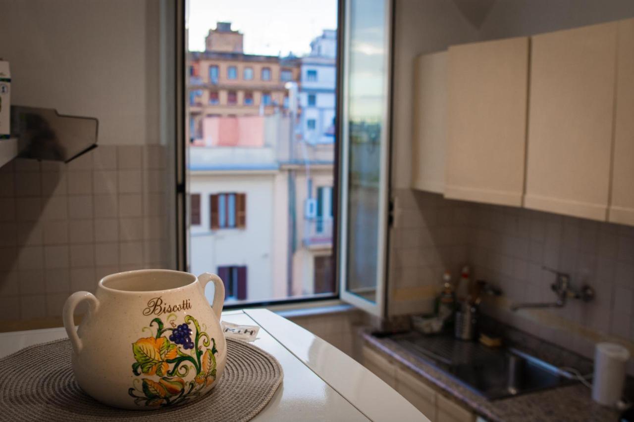 Charlie Apartment Roma Esterno foto